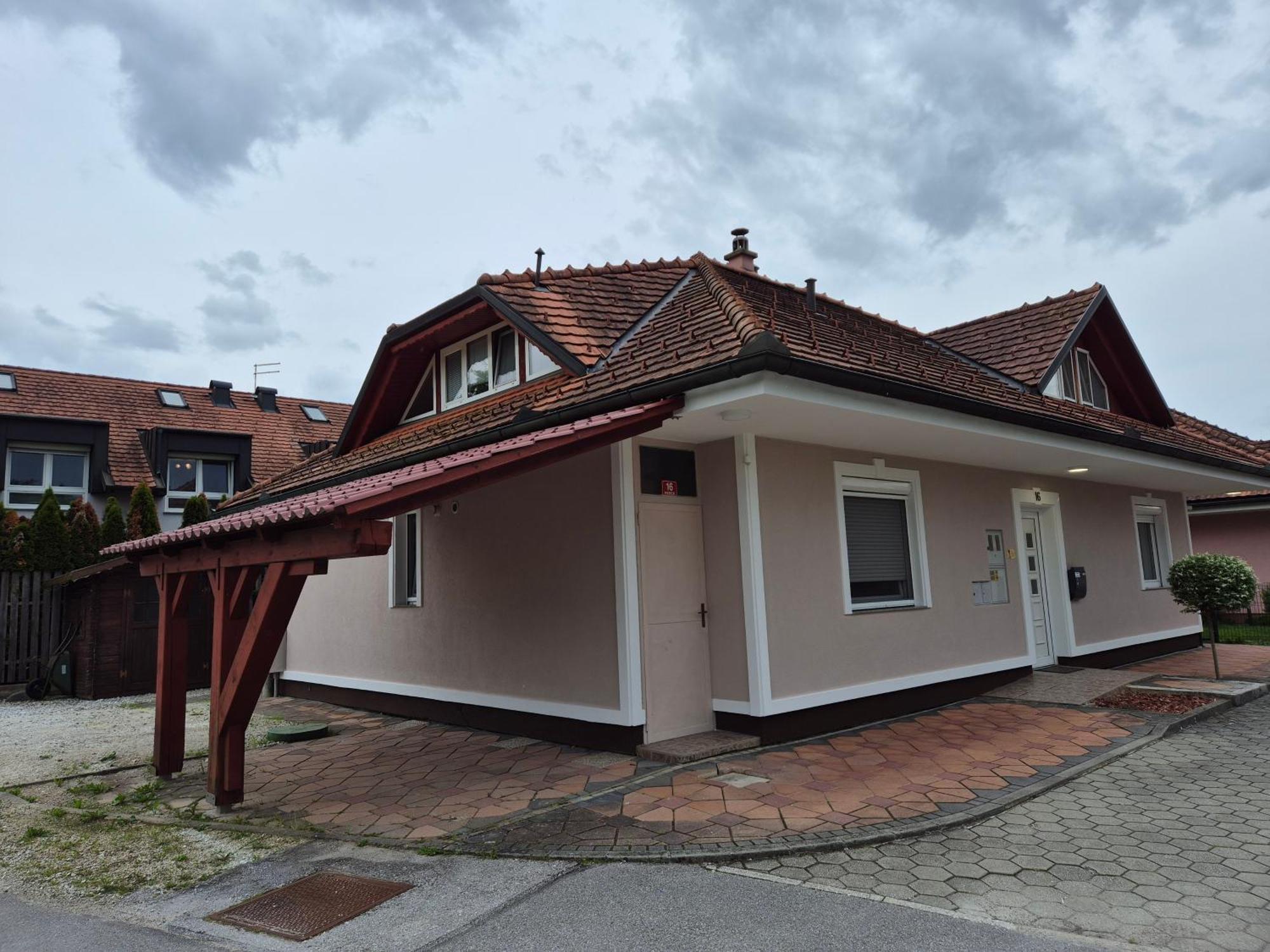 Apartamento Oddih V Mirnem In Zelenem Okolju Škofljica Exterior foto